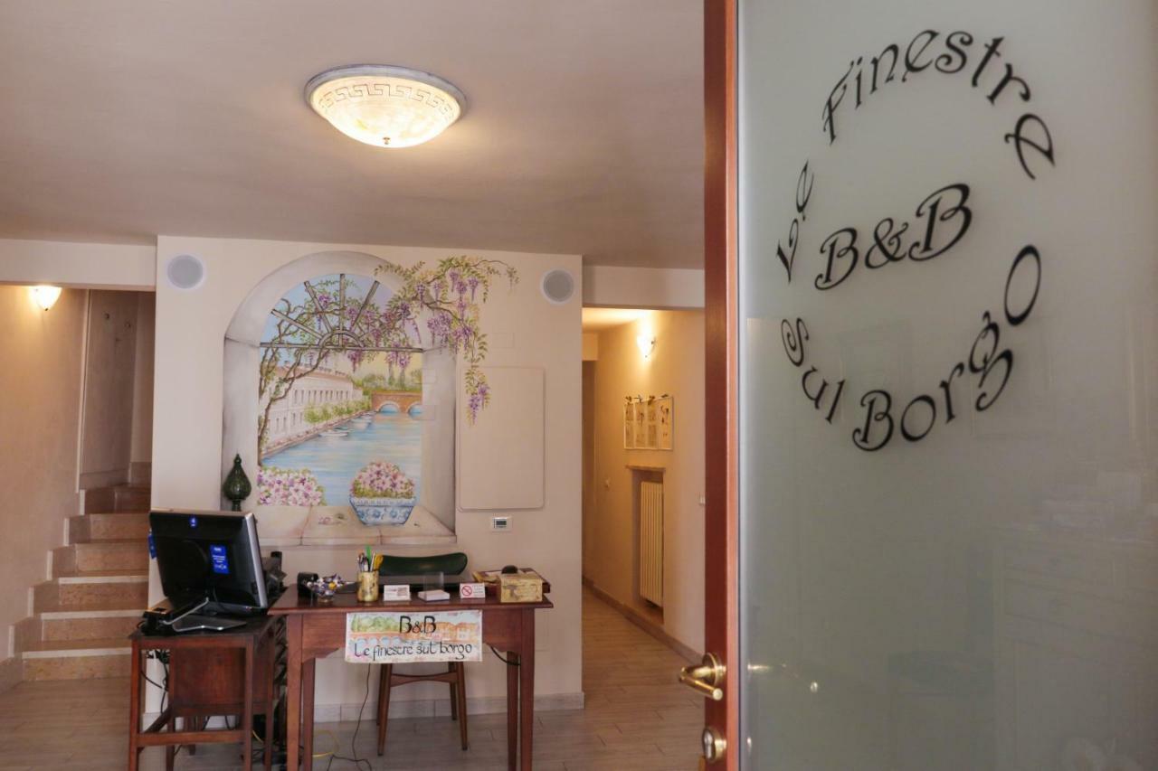 Le Finestre Sul Borgo Rooms Πεσκιέρα ντελ Γκάρντα Εξωτερικό φωτογραφία