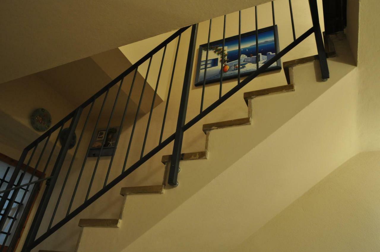 Le Finestre Sul Borgo Rooms Πεσκιέρα ντελ Γκάρντα Εξωτερικό φωτογραφία
