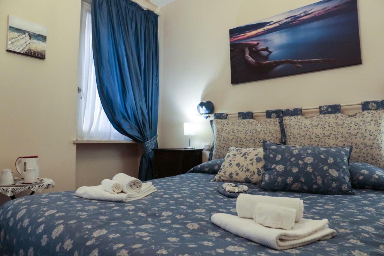 Le Finestre Sul Borgo Rooms Πεσκιέρα ντελ Γκάρντα Εξωτερικό φωτογραφία