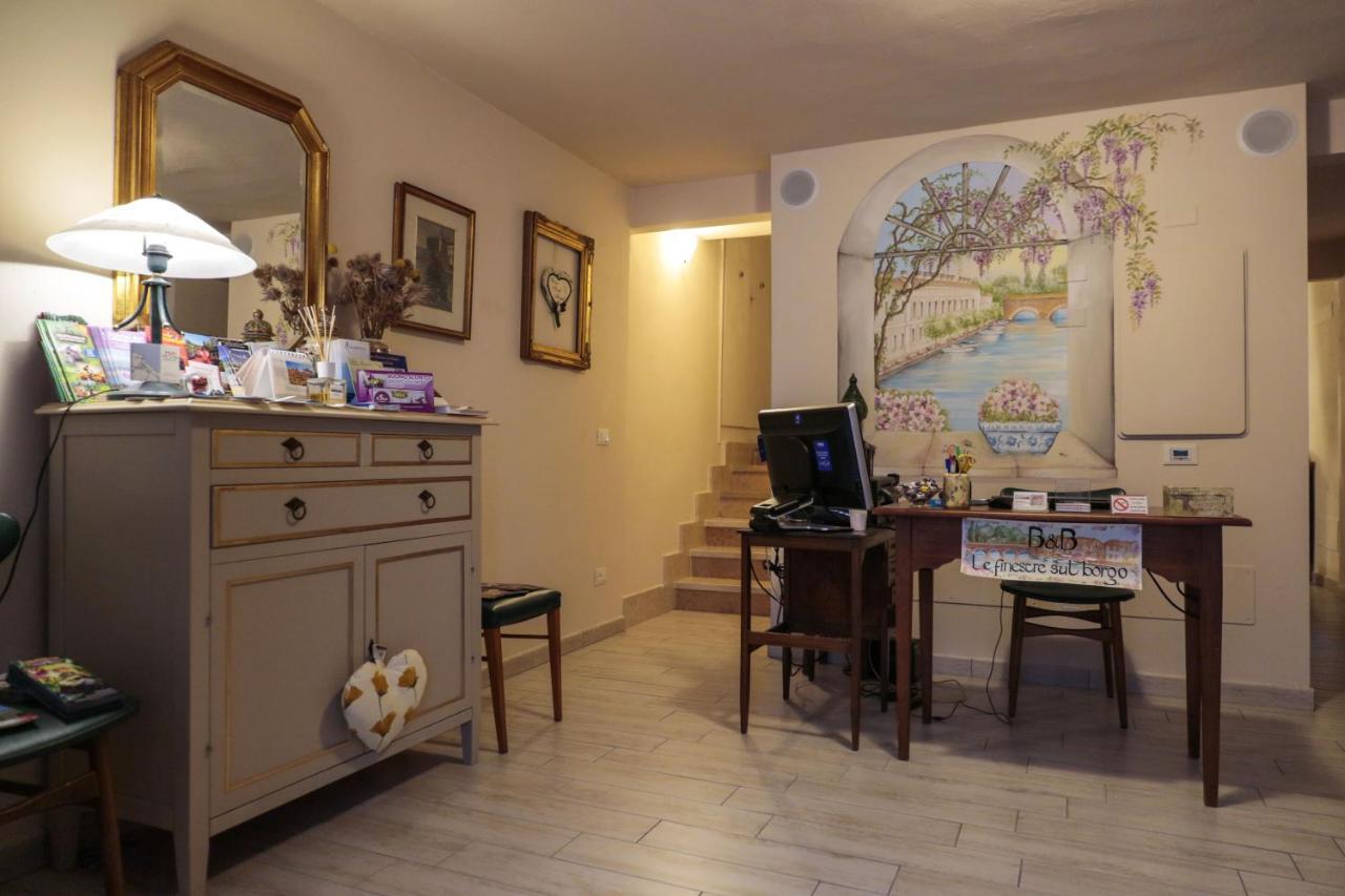 Le Finestre Sul Borgo Rooms Πεσκιέρα ντελ Γκάρντα Εξωτερικό φωτογραφία