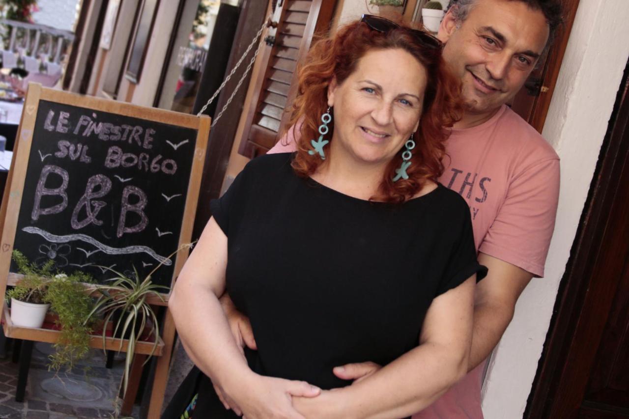 Le Finestre Sul Borgo Rooms Πεσκιέρα ντελ Γκάρντα Εξωτερικό φωτογραφία